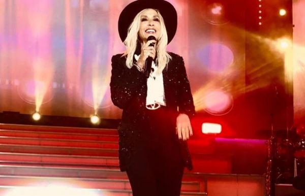 Άννα Βίσση: Ξεσήκωσε το θέατρο Άλσος – Οι λαμπεροί καλεσμένοι