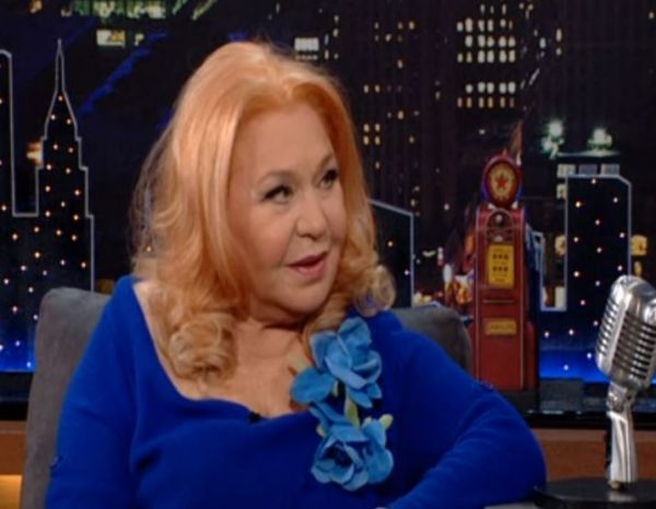 Τιτίκα Στασινοπούλου: «Μου έπεσαν τα μαλλιά από τις χημειοθεραπείες αλλά δεν φοβήθηκα»