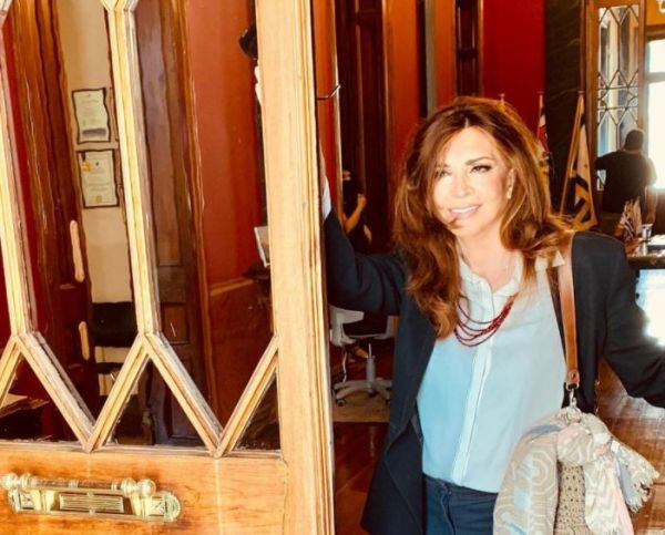 Μιμή Ντενίση: Στη Χίο για τα γυρίσματα του «Σμύρνη μου Αγαπημένη»