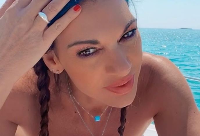 Σοφία Παθέκα: «Ανεβάζει» τη θερμοκρασία σε επικίνδυνα για την εποχή επίπεδα