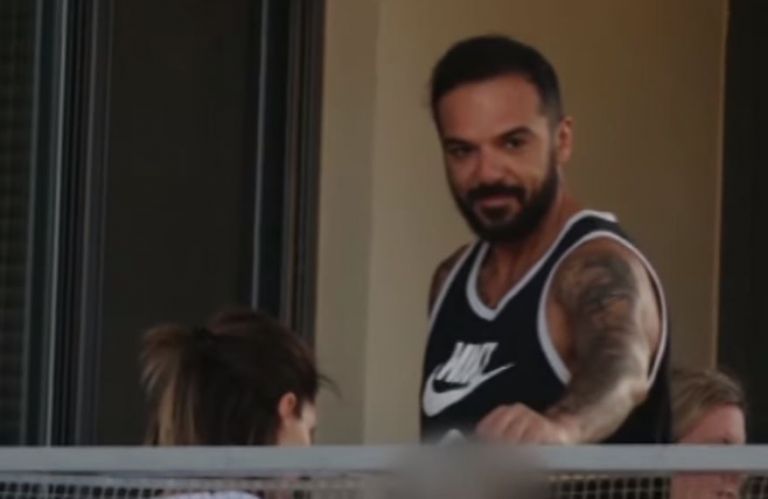 Survivor: «Πόλεμος» με την άφιξη του Τριαντάφυλλου στην Ελλάδα