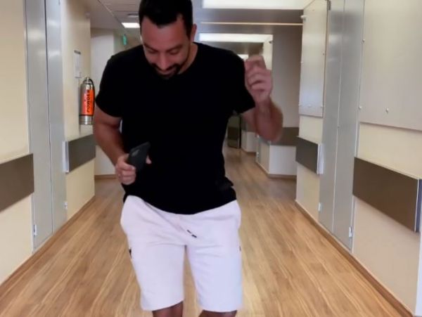 Σάκης Τανιμανίδης: Ο viral χορός του νέου χαζομπαμπά