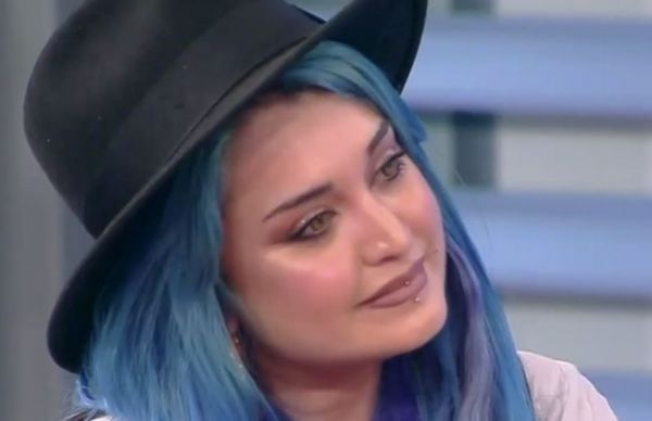 Κατερίνα Πεφτίτση: «Έβλεπα τον εαυτό μου στον καθρέφτη και ντρεπόμουν»