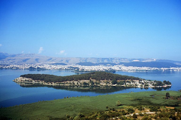 Κοροναϊός: Κατακόρυφη αύξηση νέων κρουσμάτων στα Γιάννενα – Διαγνώσθηκαν 51 το Σαββατοκύριακο