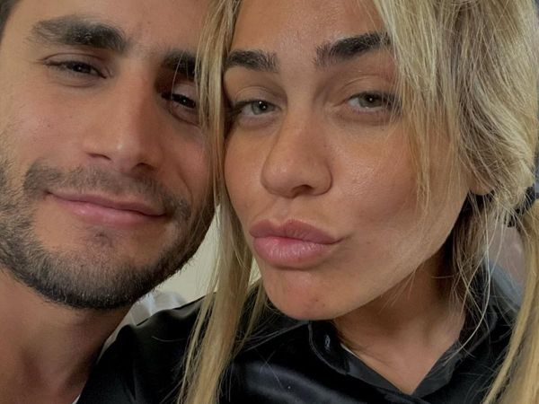 Κόνι Μεταξά: Παντρεύεται η τραγουδίστρια; Απαντάει για το μονόπετρο