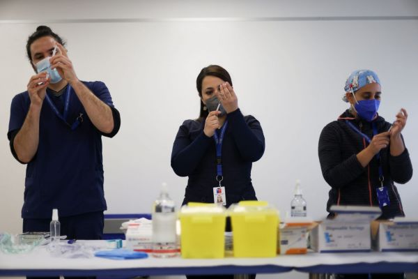 Μετάλλαξη Δέλτα: Αποτελεσματικά τα διαθέσιμα εμβόλια, διαβεβαιώνει ο ΕΜΑ