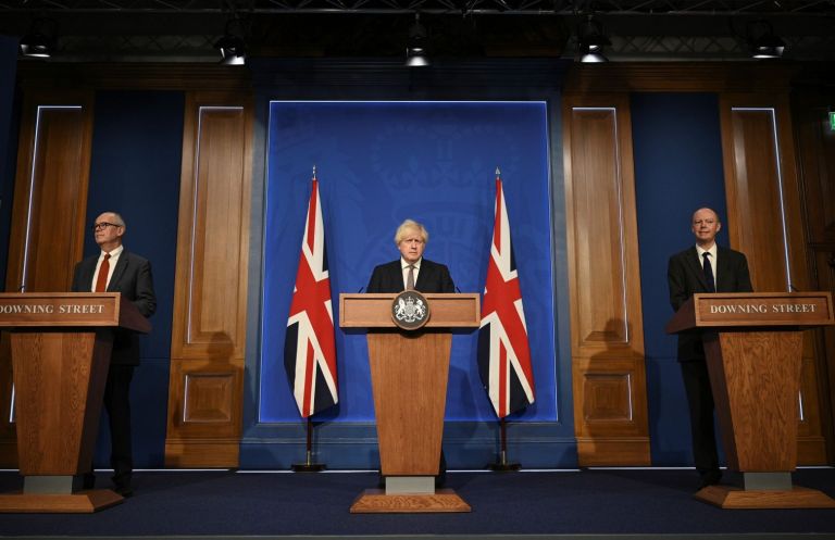 Κοροναϊός: Ο οδικός χάρτης της Βρετανίας για έξοδο από το lockdown – Τα σημεία «κλειδιά»