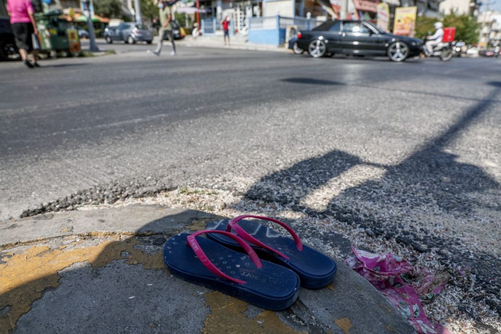 Νίκαια: Θρήνος για την 7χρονη που έχασε τη ζωή της στην άσφαλτο – Ελεύθερος ο οδηγός