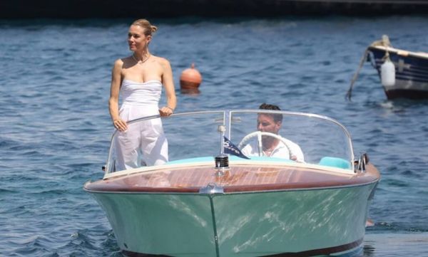 Το χειροφίλημα του Ρέμου στην Καγιά!