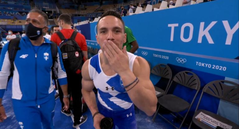 Oλυμπιακοί Αγώνες: Ο Πετρούνιας έδωσε φιλιά στις γυναίκες της ζωής του μετά το εκπληκτικό πρόγραμμα