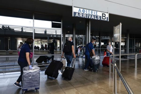 Κοροναϊός: Νέες οδηγίες προς επιβάτες πτήσεων εσωτερικού σε νησιά