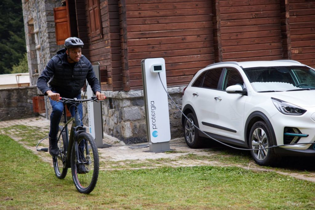 Πράσινη «κούρσα» προς την ηλεκτροκίνηση με… όχημα την Protergia