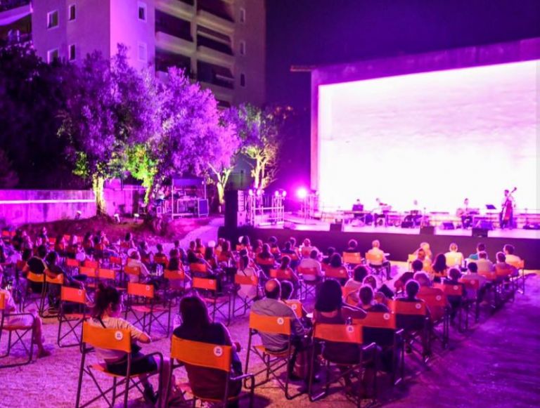 ΑΒ: Άνοιξε μετά από 30 χρόνια ο ιστορικός κινηματογράφος στα Πατήσια