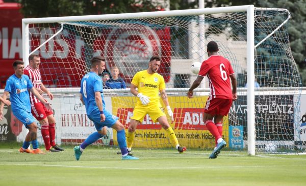 Ολυμπιακός-Κραϊόβα: Ο Εμβιλά έκανε το 2-0 (vid)