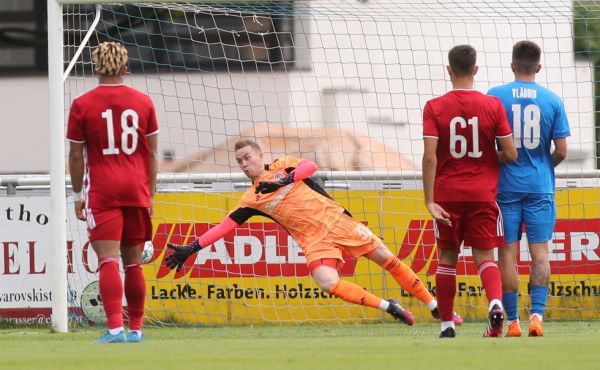 Ολυμπιακός-Κραϊόβα: Ο Κρίστινσον απέκρουσε πέναλτι (vid)