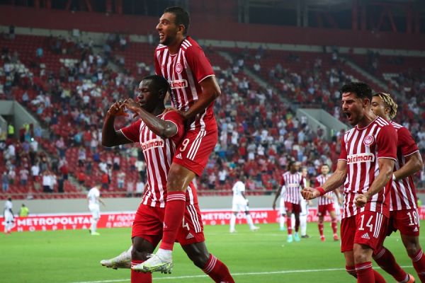 Ολυμπιακός: Δύο «πάλι καλά» και μια ευκαιρία