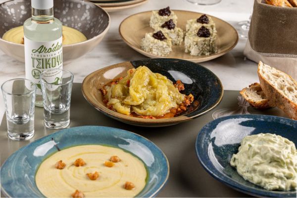 Που τρώει ένας Dopios τους καλύτερους μεζέδες στο κέντρο της Αθήνας;