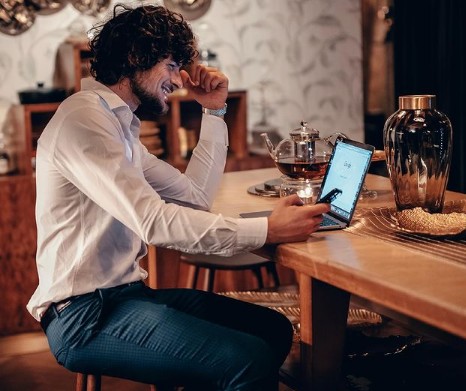 Καρκίνος: Πως διαχειρίζεται τα εργασιακά του;