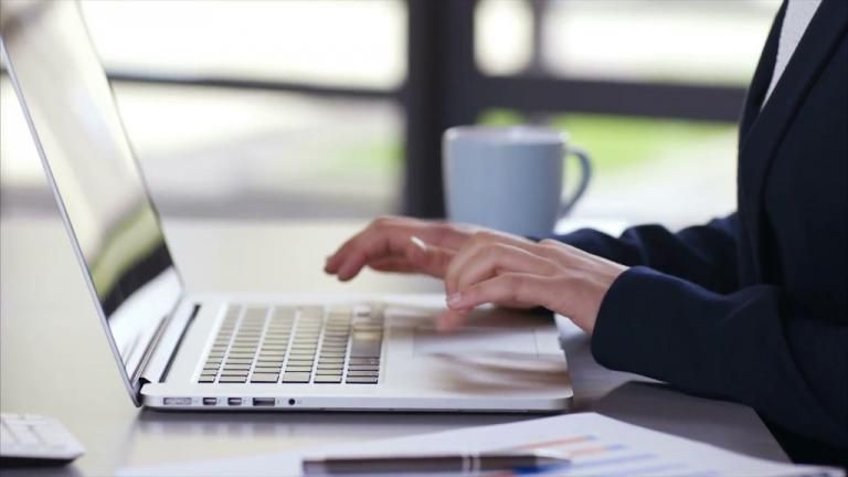 e- ΕΦΚΑ: 11 ηλεκτρονικές υπηρεσίες για μισθωτούς