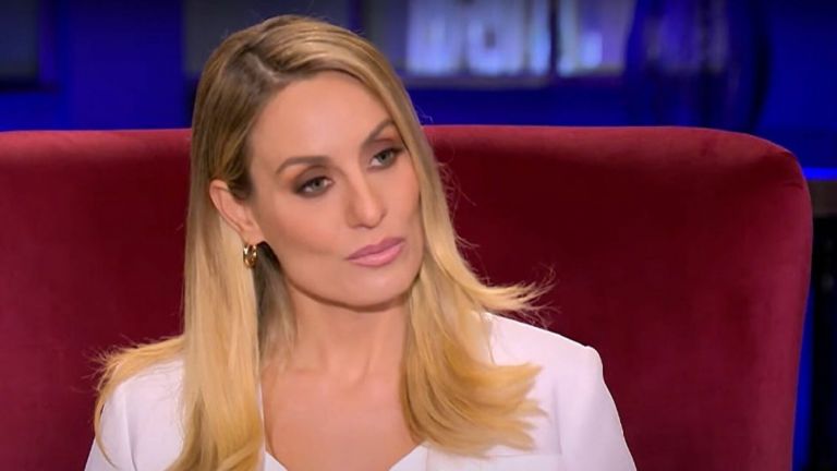 Ελεονώρα Μελέτη: «Στα σκ@τ@ όσα φίλτρα κι αν βάλεις παραμένουν σκ@τ@»