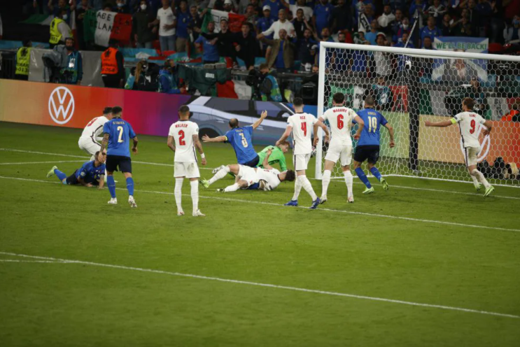 Ισοφάρισε με τον Μπονούτσι η Ιταλία (1-1) (vid)