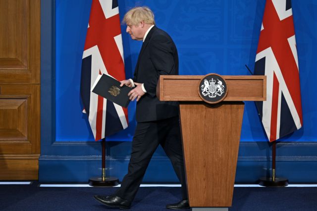 Βρετανία: Σταδιακά η επιστροφή στην κανονικότητα