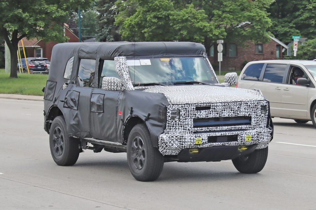 Ford Bronco Hybrid: Όταν η ηλεκτροκίνηση… παίρνει τα βουνά