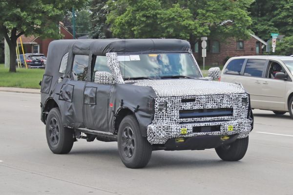 Ford Bronco Hybrid: Όταν η ηλεκτροκίνηση… παίρνει τα βουνά