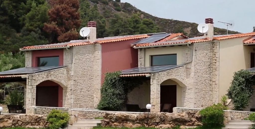 Καύσωνας: Τι να κάνετε για να είναι δροσερό το σπίτι σας