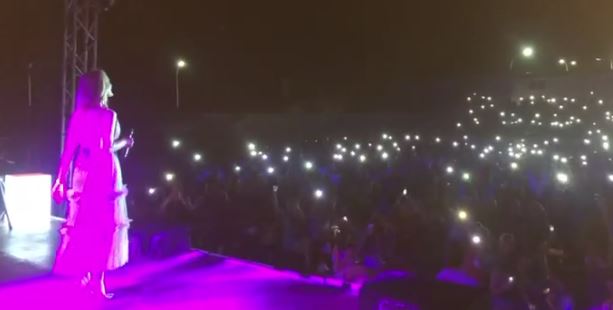 Η Νατάσα Θεοδωρίδου προκάλεσε… Εξαψη στον κόσμο της Αλεξανδρούπολης