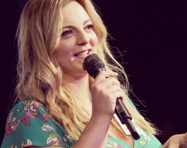 Χρύσα Κατσαρίνη: «Έχω βρεθεί μια ανάσα μακριά από το να είμαι ένα ακόμα όνομα στη λίστα γυναικοκτονιών»