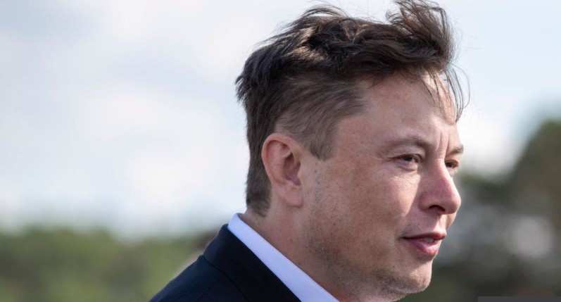 Ο Έλον Μάσκ αποκάλυψε ότι δεν του αρέσει να είναι το αφεντικό της Tesla