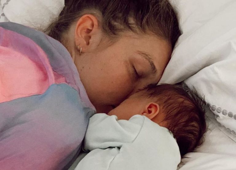 Τζίτζι Χαντίντ: Ανοιχτή επιστολή στον Τύπο για τις φωτογραφίες της κόρης της