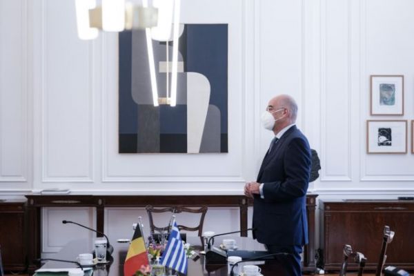 Δένδιας: Μόνο για υφαλοκρηπίδα και ΑΟΖ μπορούμε να συζητήσουμε με την Τουρκία