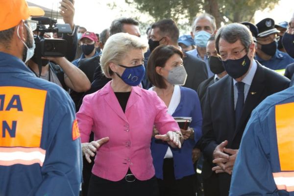 Κύπρος: Στις πληγείσες περιοχές από τις πυρκαγιές η Πρόεδρος της ΕΕ, Ούρσουλα Φον ντερ Λάιεν