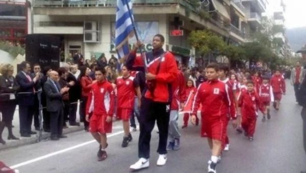 Γιάννη Αντετοκούνμπο, είναι τιμή μας που άλλαξες τις ζωές μας