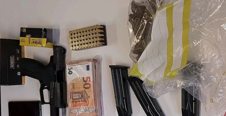 Καλλιθέα: Έκλεισαν ραντεβού για ξύλο μέσω facebook για τα μάτια μιας κοπέλας – Έπεσαν πυροβολισμοί