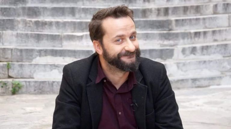 Συγκλονιστικός Ζήσης Ρούμπος για πατριαρχία: «Από άντρας, να γίνω άνθρωπος»