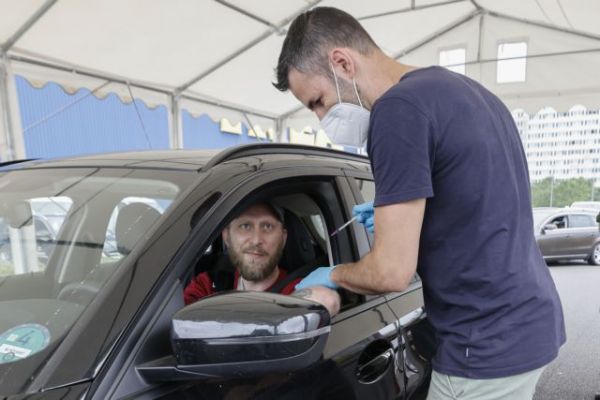 Γερμανία: Ανησυχία για τα κρούσματα – Τι θα γίνει με τους ανεμβολίαστους
