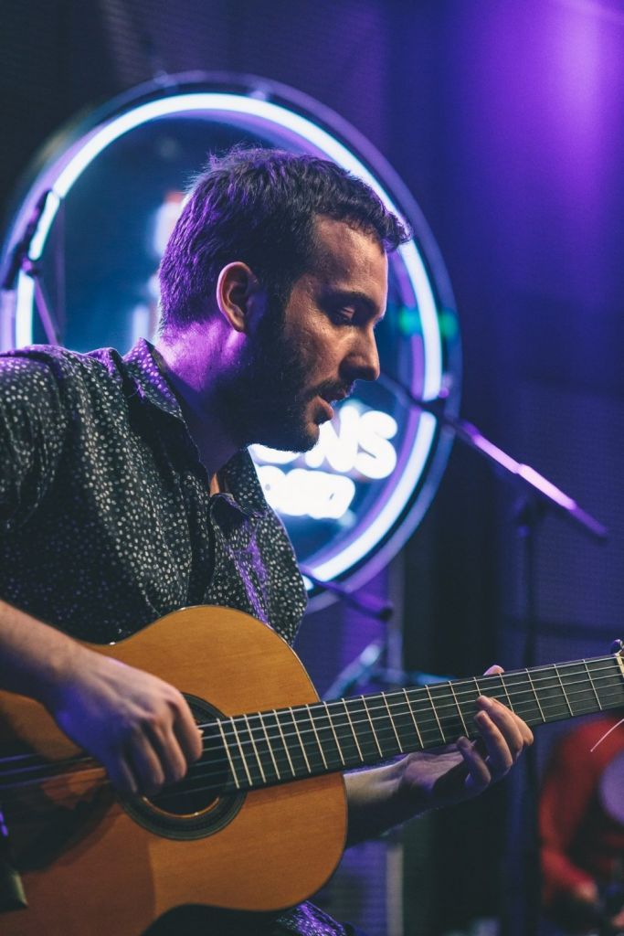 Ο Δημήτρης Μπαλογιάννης αποκαλύπτει τις καλύτερες παραλίες στη Λήμνο