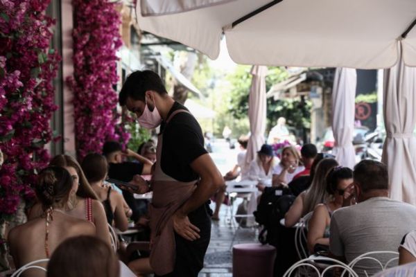 Κοροναϊός: Πρόστιμα και λουκέτο σε μαγαζιά της Λέσβου και της Σάμου