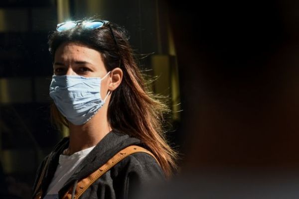 Κοροναϊός: Αγώνας δρόμου για να προλάβουμε τη διασπορά – Προληπτικά μέτρα στο τραπέζι