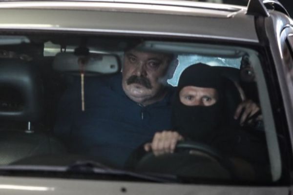 Χρήστος Παππάς: Τι βρήκε η ΕΛ.ΑΣ στο κρησφύγετό του – Δεκάδες χειρόγραφα σημειώματα