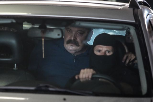 Χρήστος Παππάς: Τι βρήκε η ΕΛ.ΑΣ στο κρησφύγετό του – Δεκάδες χειρόγραφα σημειώματα