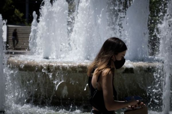 Κοροναϊός: Θα μετατραπεί η πανδημία σε νόσημα για νέους; Ο ρόλος του εμβολιασμού