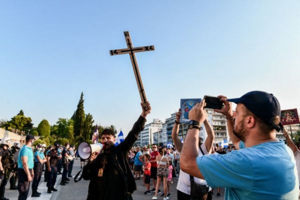 Μητροπολίτης Δωδώνης για αντιεμβολιαστές: Ο Θεός να βάλει το χέρι του να μας απαλλάξει από τους παλαβούς