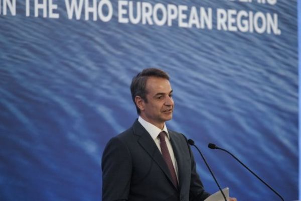 Μητσοτάκης: Πρώτη μας προτεραιότητα να εμβολιαστούν όσοι δουλεύουν στα σχολεία