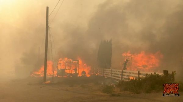 Καναδάς: Φλόγες ισοπέδωσαν το χωριό που κατέγραψε ρεκόρ θερμοκρασίας – Ο υδράργυρος έφτασε τους 49,5C