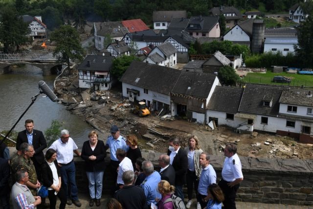 Γερμανία: «Η καταστροφή προκαλεί τρόμο» - Τι είπε η Μέρκελ για τις πλημμύρες