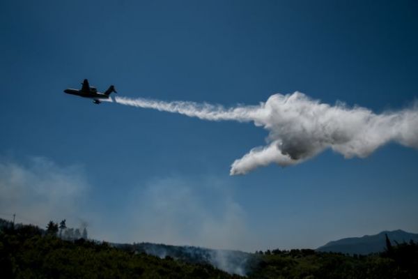 Εύβοια: Νέα φωτιά στο Βασιλικό
